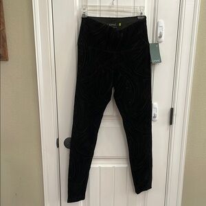 🖤LYSSE Black Velour Pants.  S